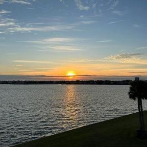 401 Lakeside Lane