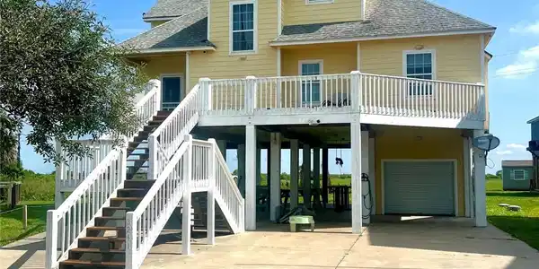 3241 Castle Drive