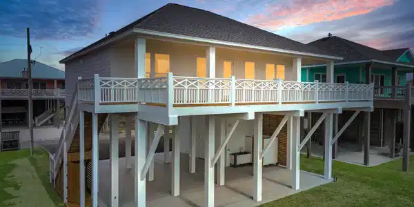 2584 Whitecap