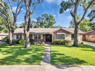 426 Shadow Creek Drive