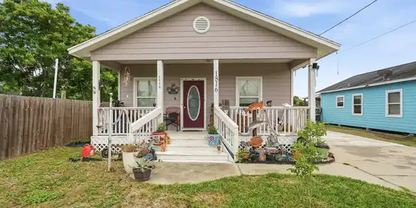 1816 Highway 35 S