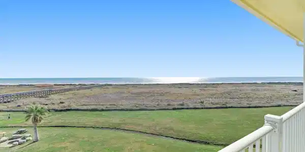 Image 3: Top level beachfront VIEWS of the Gulf!