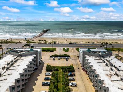 6102 Seawall Boulevard