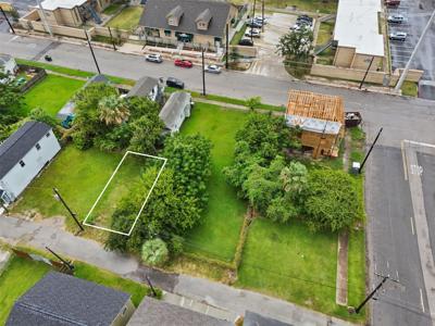 3911 Winnie Rear Street