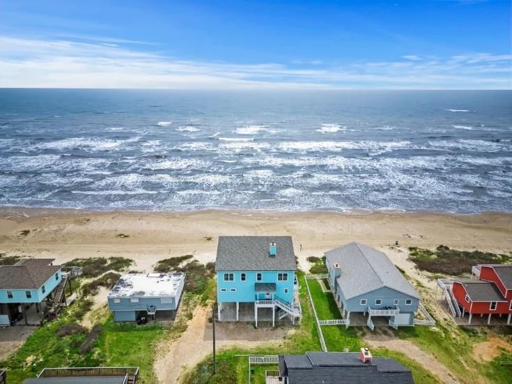 Image 3: Welcome Home! Beach Front Home!