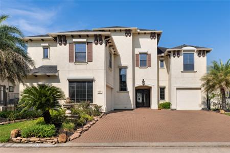 301 Blue Water Way