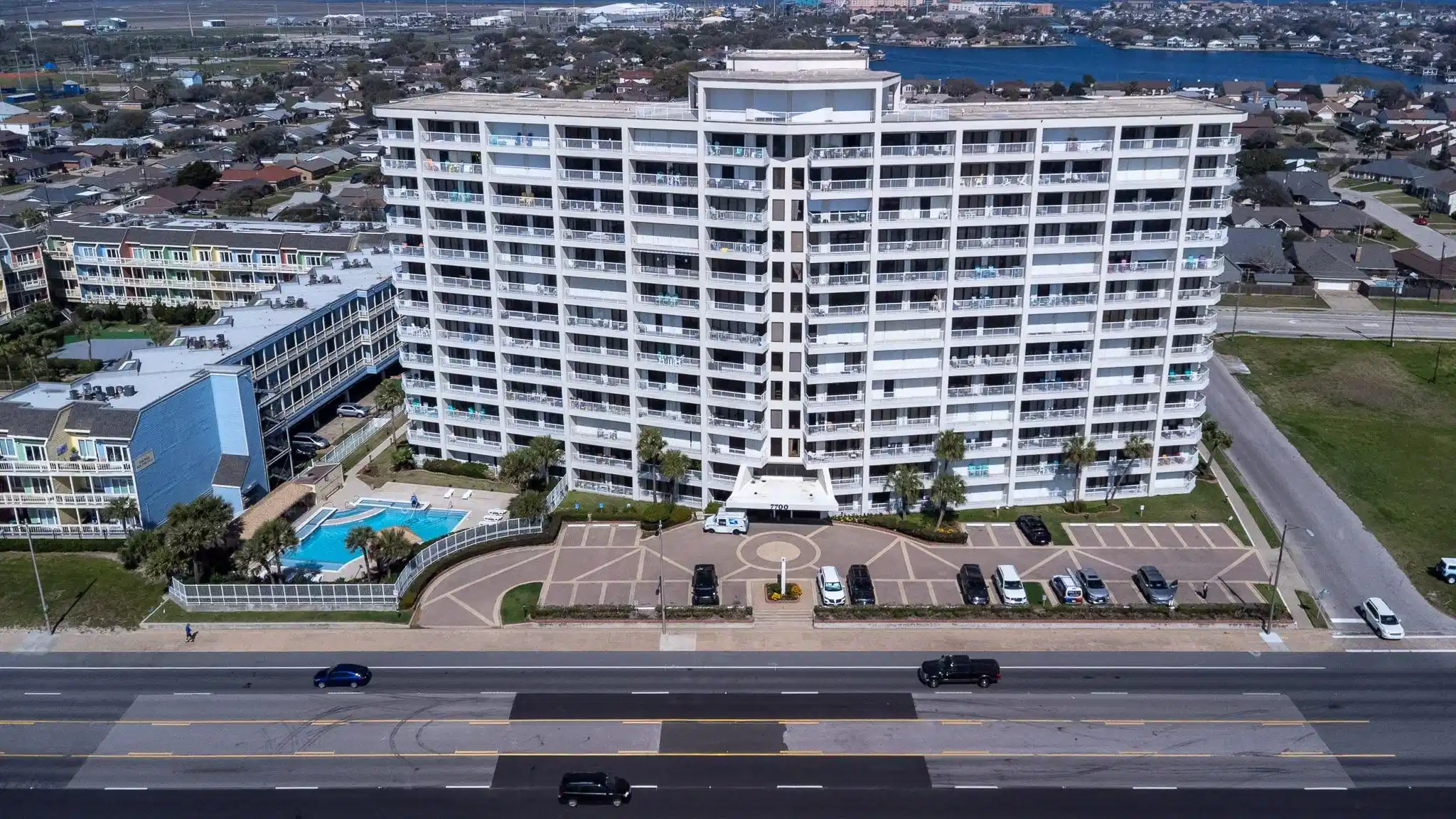 Image 1: 7700 Seawall Boulevard, Galveston, Texas!  Guest p