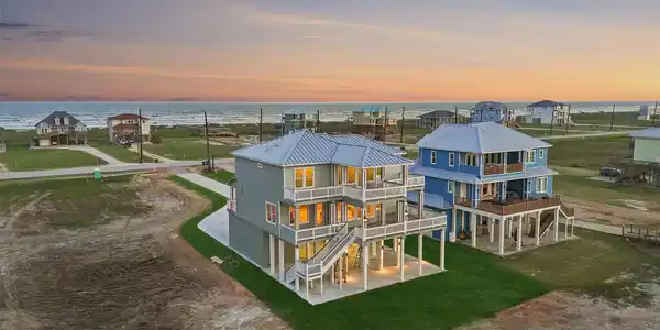 5235 Blue Water Highway