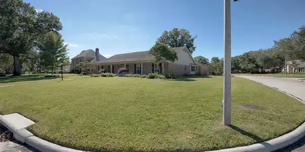 Image 4: Home is located on a corner lot with tremendous sp