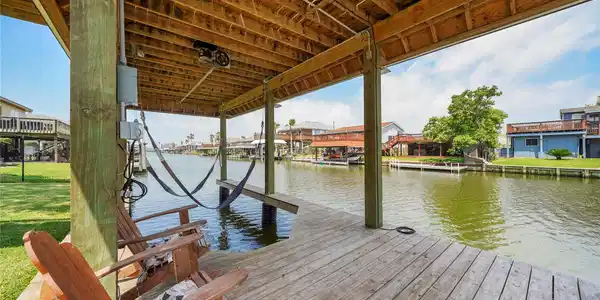 442 Pompano Street
