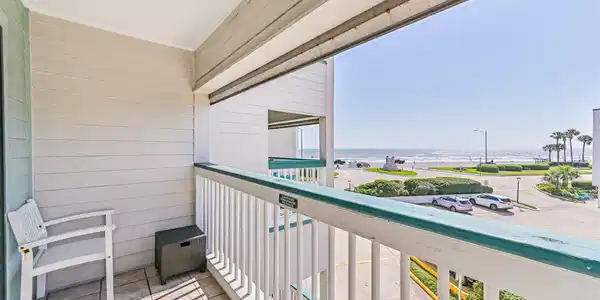 6102 Seawall Boulevard