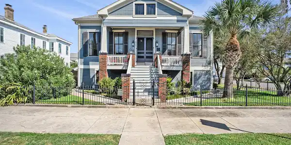 902 Winnie Street