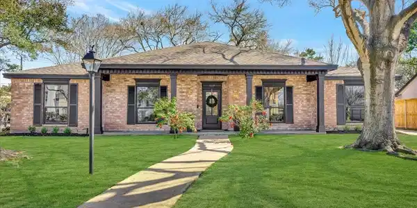 1610 San Sebastian Lane