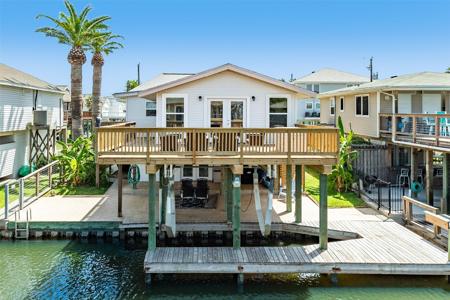 4421 Pelican Road