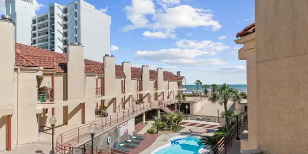 Image 2: The Palms have great amenities, pool area, outdoor