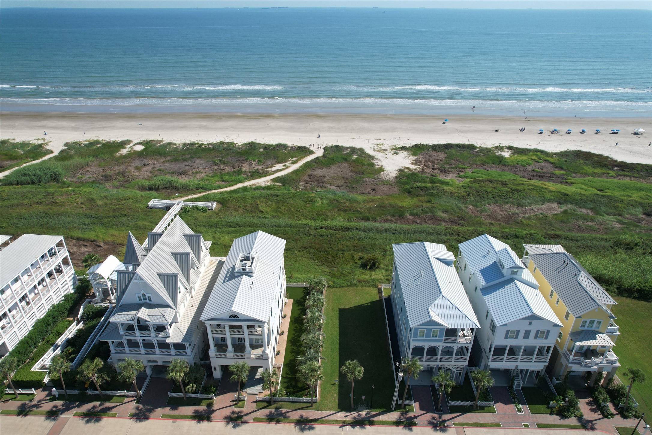 Image 2: 1553 Seaside Drive