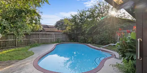 2229 Broadlawn Drive