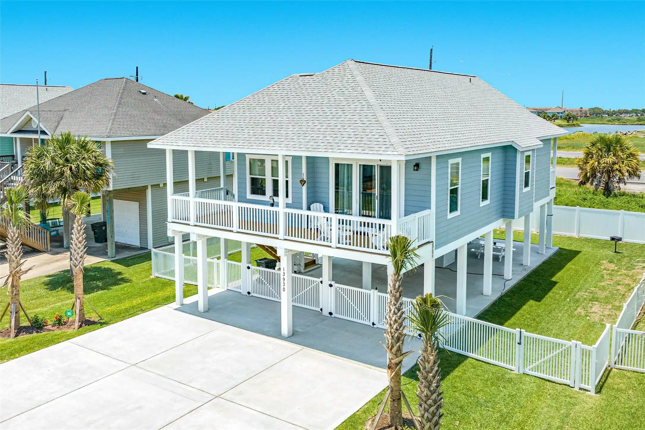 Image 1: Welcome to 13930 Pirates Beach Blvd!