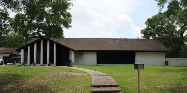 204 Southwood Circle