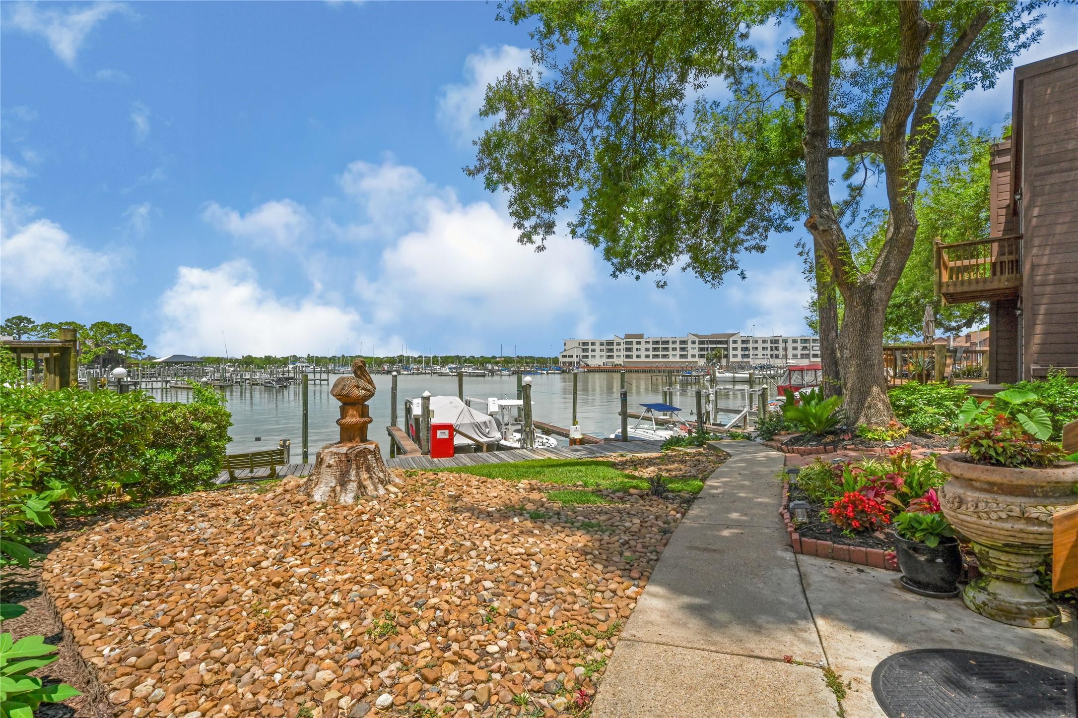 Image 4: Clear Lake view and boat slip