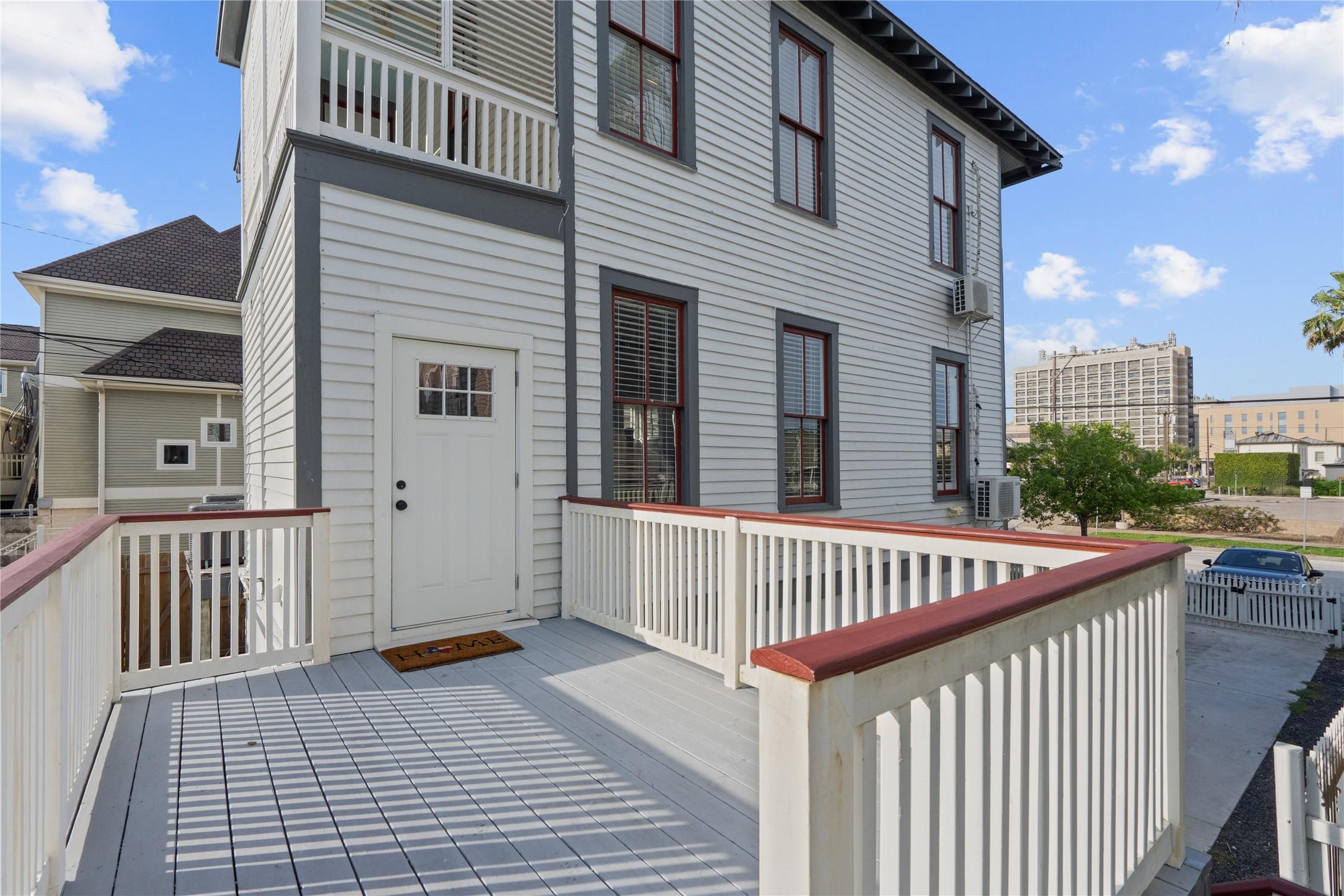 Image 3: Sitting area. back porch
