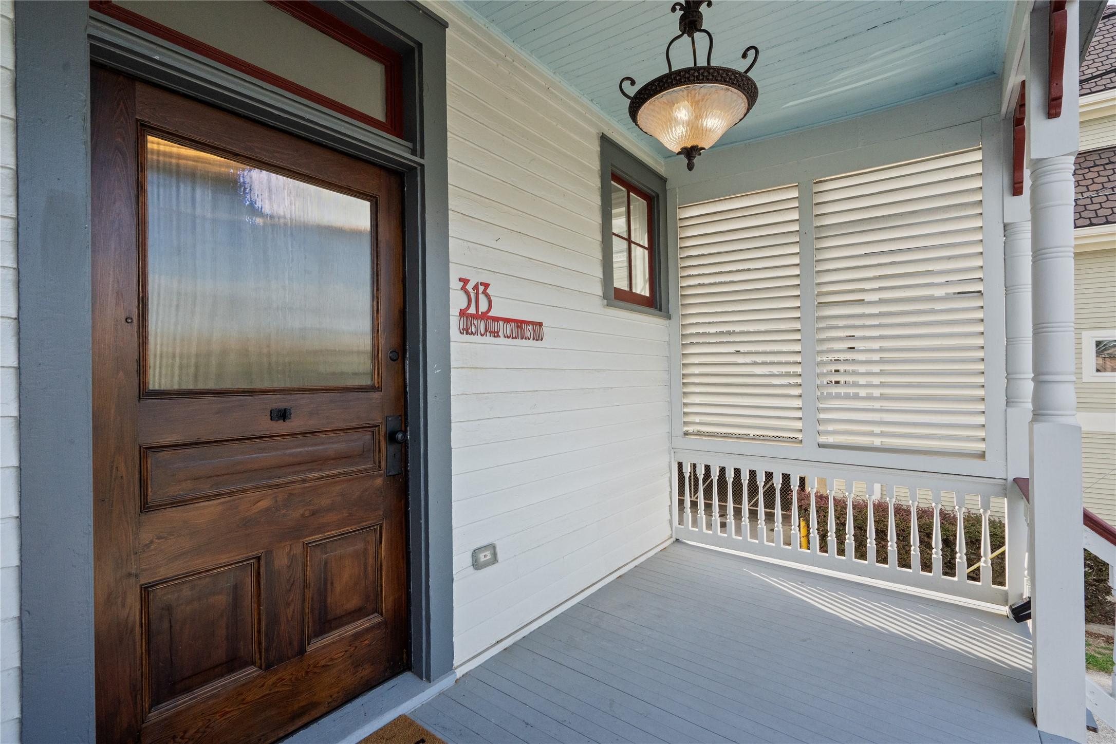 Image 4: Front Entery