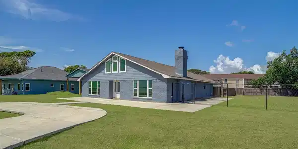 1809 E Bayshore Drive Drive
