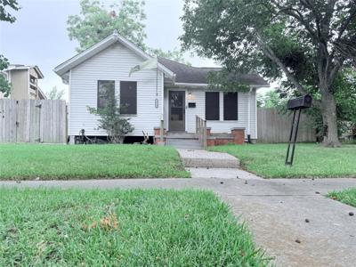 3213 Iowa Street