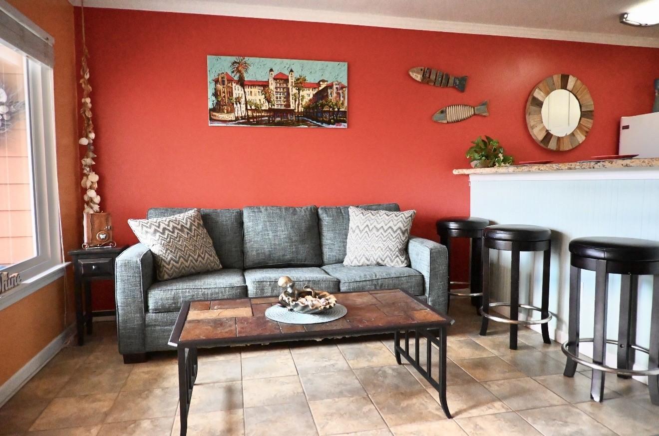 Image 2: Living Room