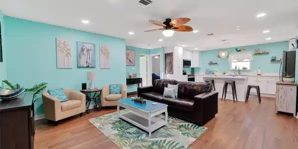 Image 4: Open Concept, completely remodeled/gutted from the