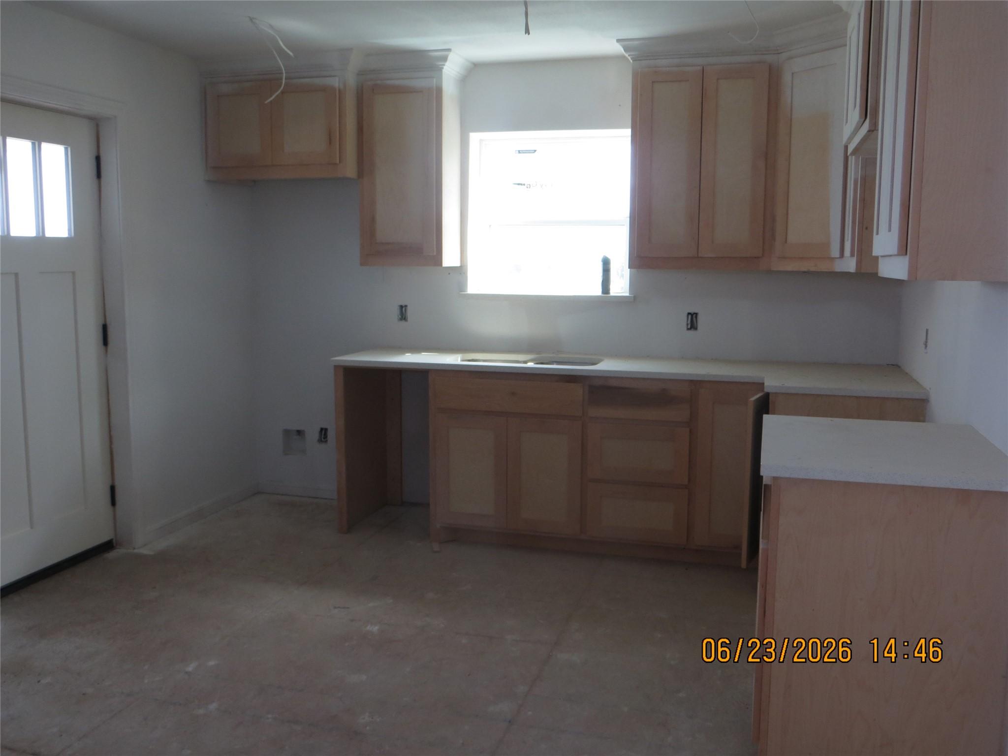 Image 3: Kitchen