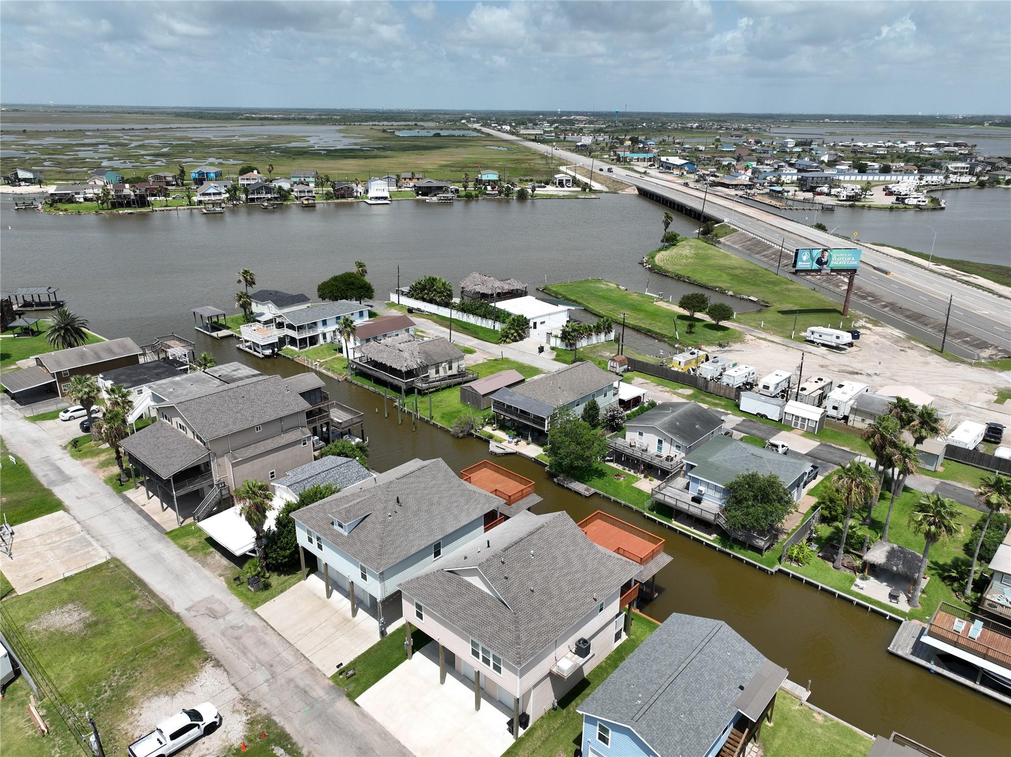 Image 3: Super Close access to the Bay