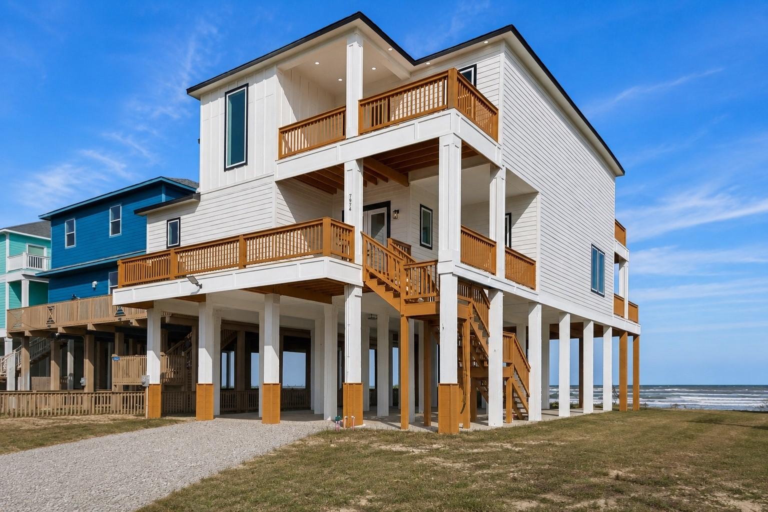 Image 4: Welcome to 7974 Bluewater Hwy!