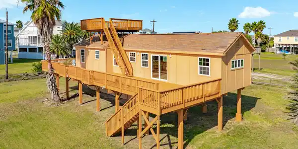 4120 Oleander Drive