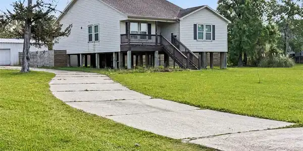 3415 E Bayou Drive