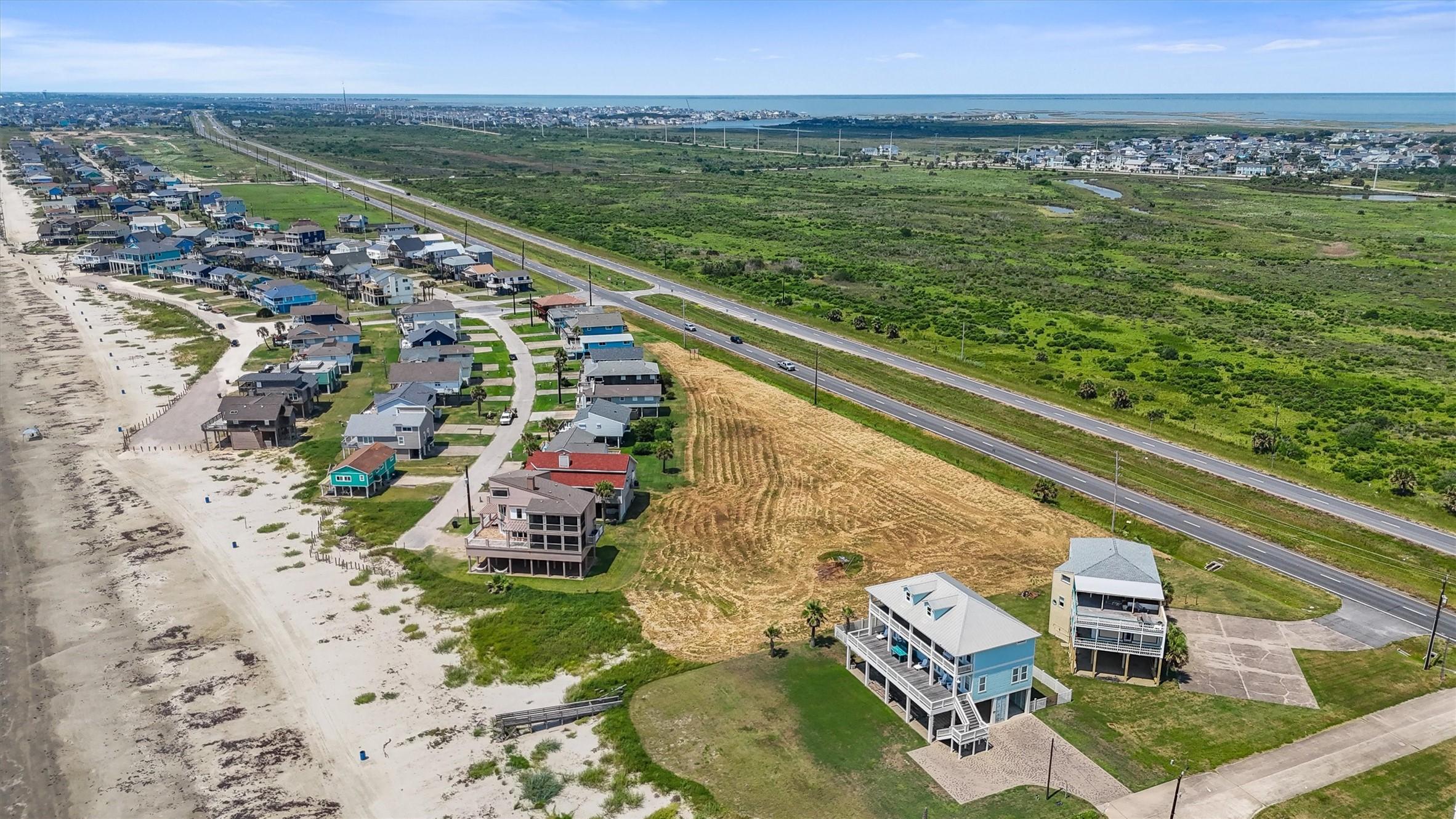 Image 4: Pristine Beaches with direct beach access, the Wes