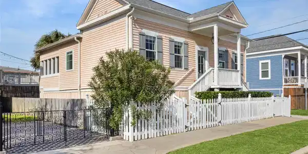 613 9th Street