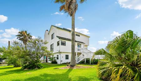1671 Blue Water Drive