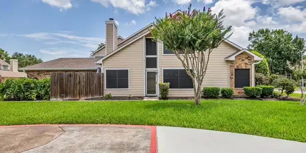 1464 Gemini Street