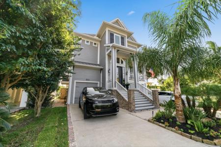 511 Bay Avenue