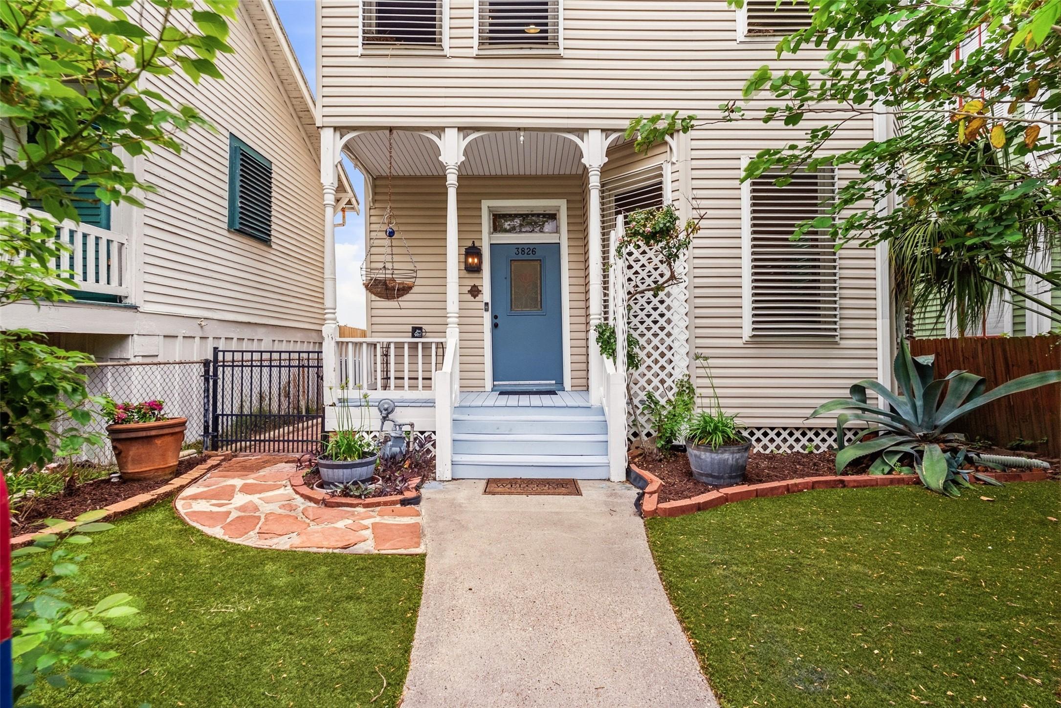 Image 2: Welcome to 3826 Ave O 1/2