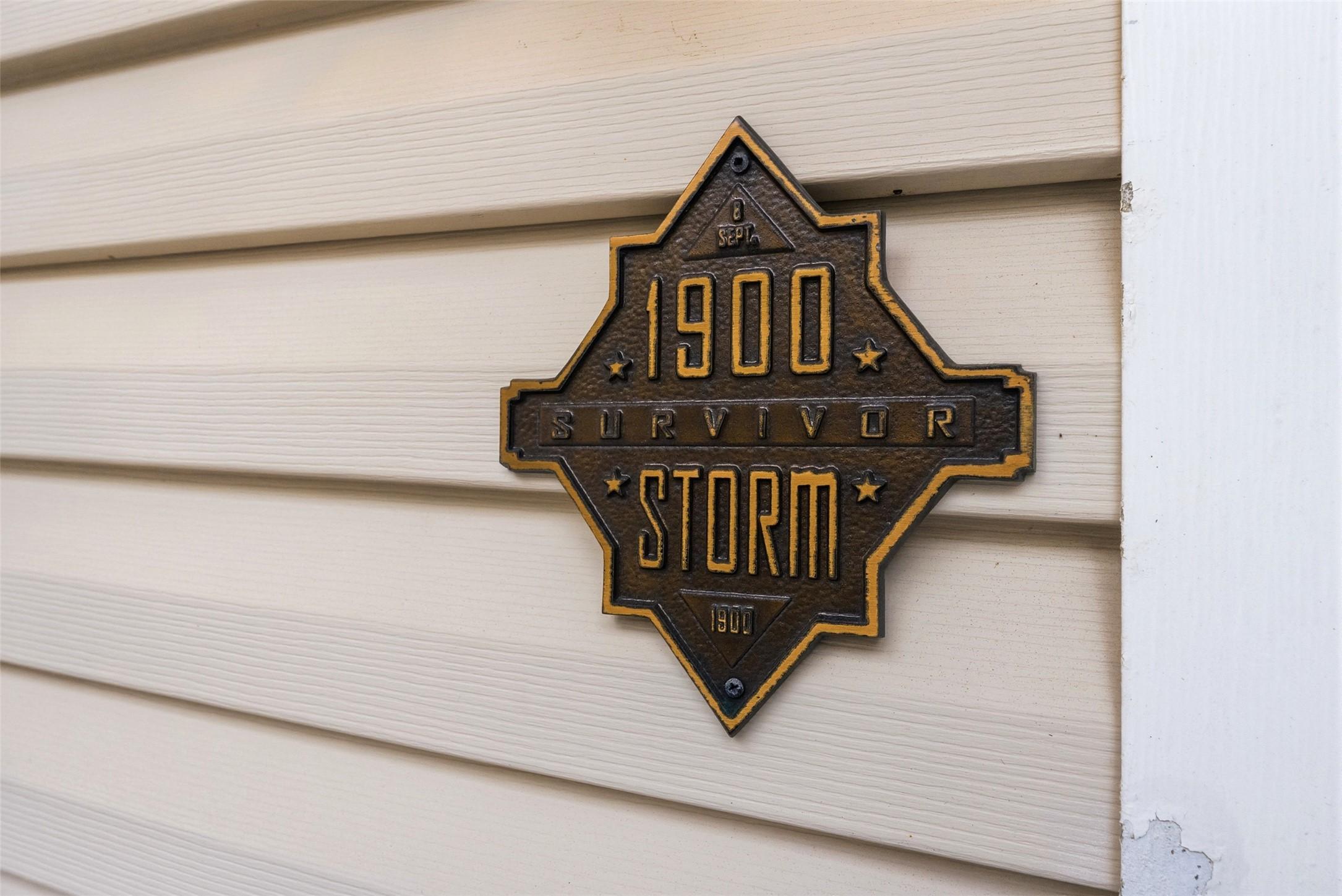 Image 4: 1900 storm survivor plaque
