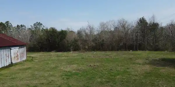 Image 4: Back of property