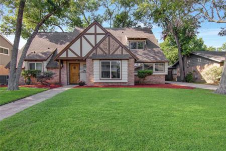 427 Pebblebrook Drive