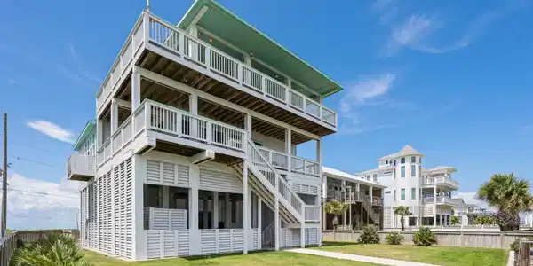 Image 3: 2 large decks with panoramic beach views