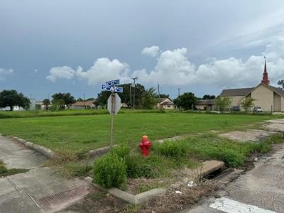 1119 6th ST N Street N