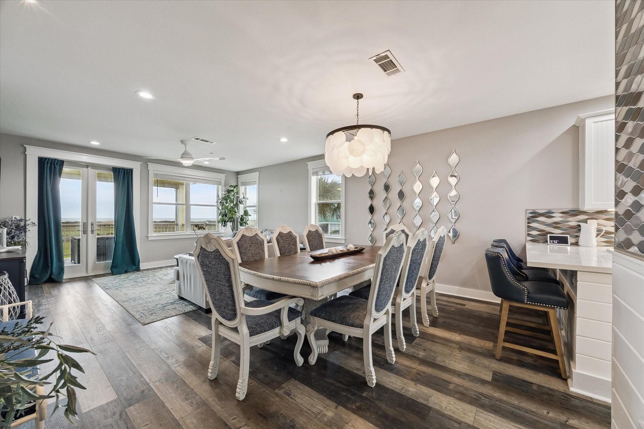 Image 1: Welcome home to "Sunset Sands"! This 3-bedroom, 3-