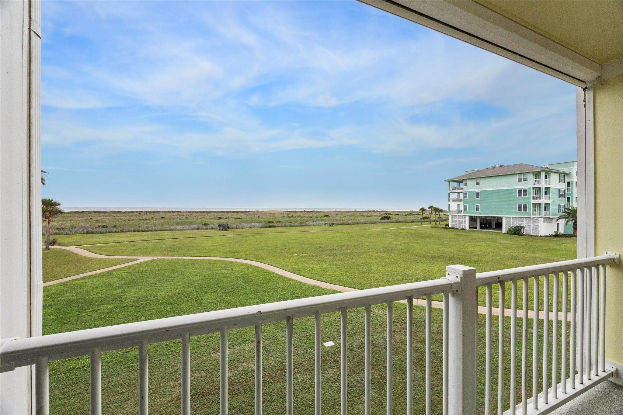 Image 3: The unobstructed views from this terrace are amazi