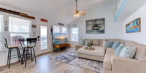 4235 San Jacinto Drive