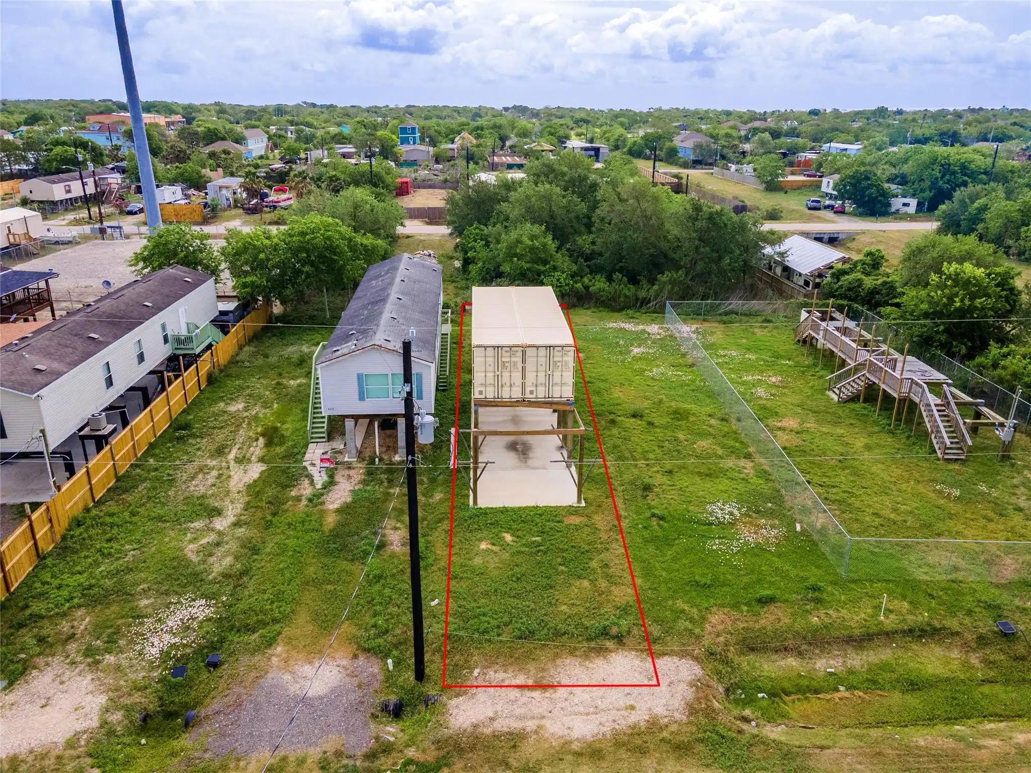 Image 1: 437 16th St